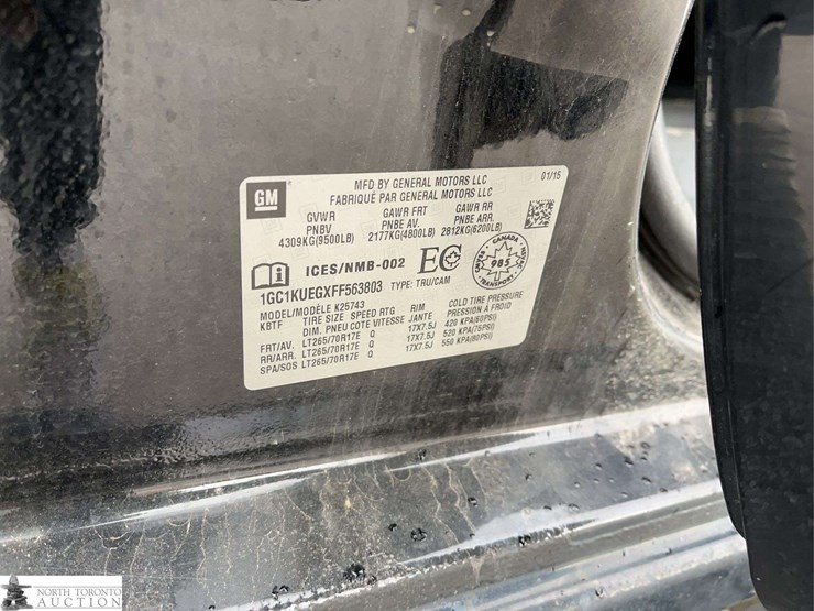 2015-chevrolet-silverado-2500hd-image-21