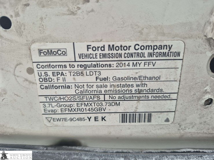 2014-ford-explorer-image-17