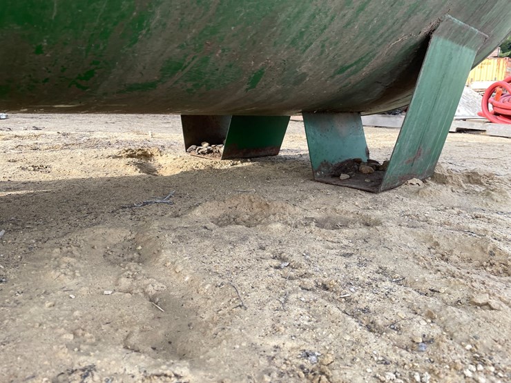#3962-•-500-gallon-metal-fuel-tank-image-18