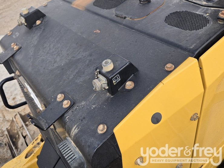 2019-caterpillar-d6-lgp-image-60