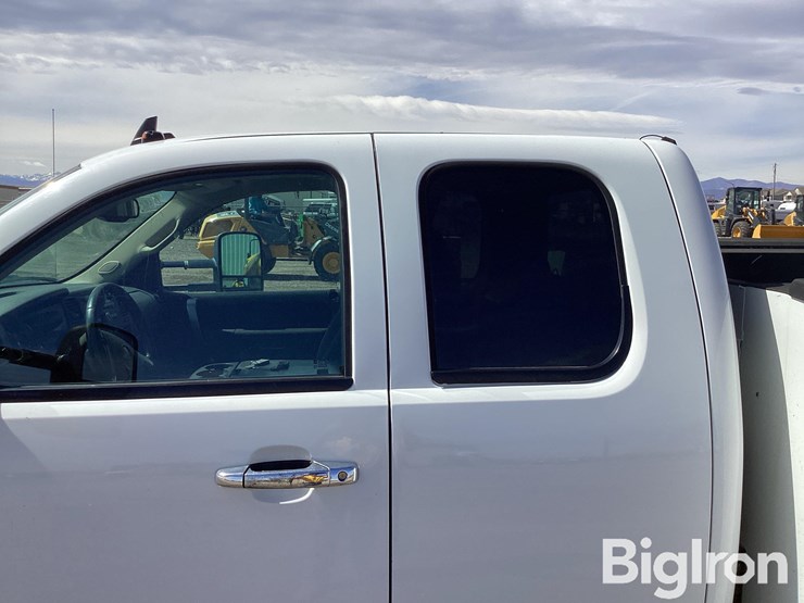 2013-gmc-sierra-3500-image-19