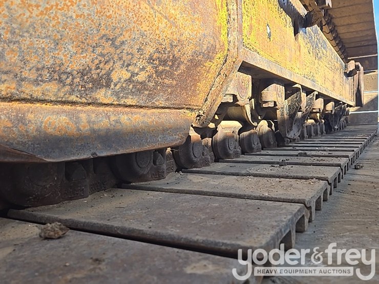 2019-caterpillar-336-image-14