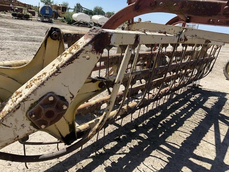 new-holland-260-image-14