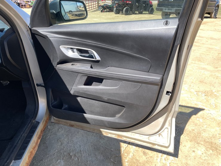 2013-chevrolet-equinox-image-35