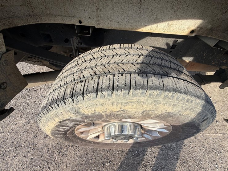 2020-ford-f250-image-8