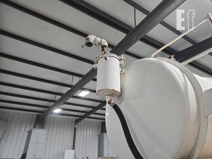 40-foot-vacuum-tank-trailer-image-13