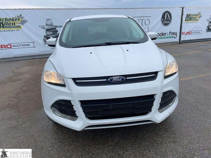 2016-ford-escape-image-2