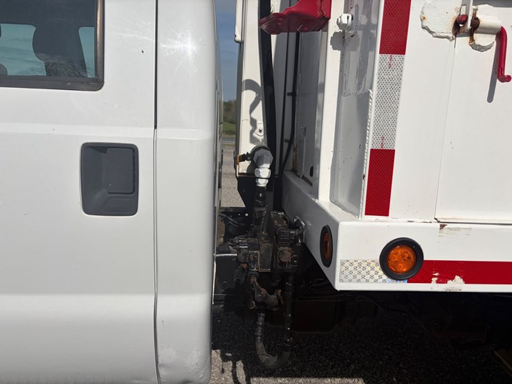 2012-ford-f550-image-5