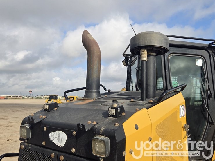 2019-caterpillar-d6-lgp-image-61