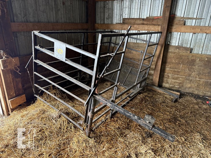 rollin-mfg-atv-calf-catcher-image-2