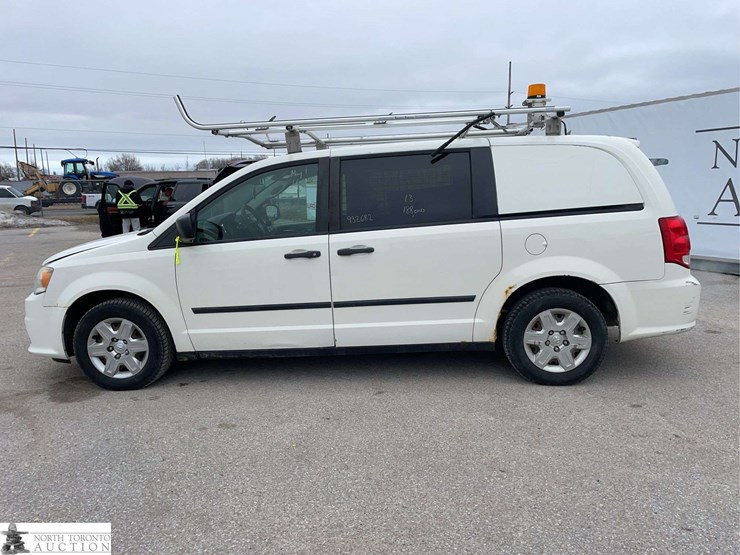 2013-ram-c/v-image-8