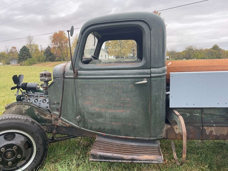 1935-ford-wrecker-image-47