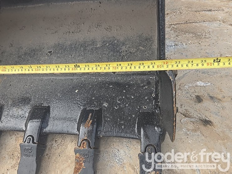 2018-caterpillar-305.5-image-27