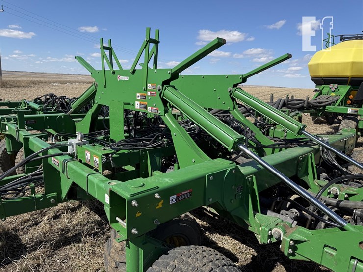 2012-john-deere-1890-image-18