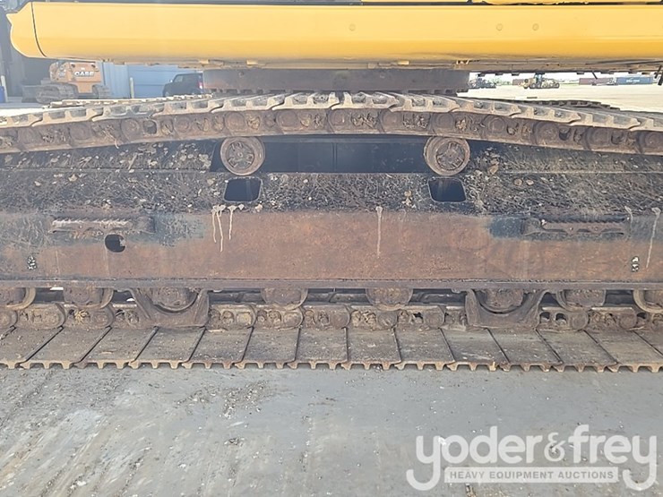 2019-caterpillar-336-image-11