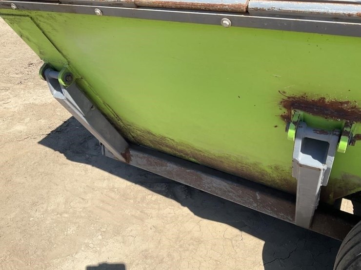 wilkey-lst400-9'x12'-hyd.-side-dump-nut-cart-image-11