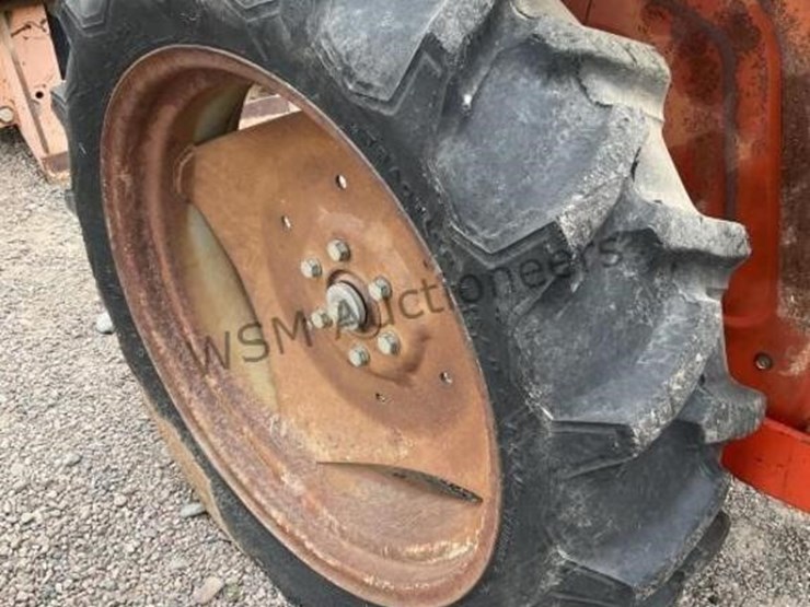 massey-ferguson-205-4-image-6