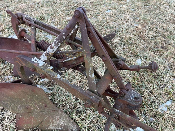 two-bottom-fordson-plow-image-19