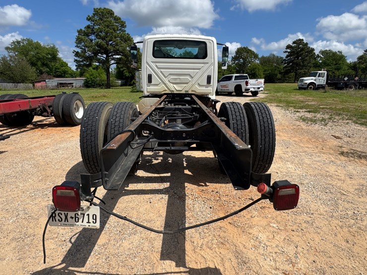 2010-international-4300-image-4