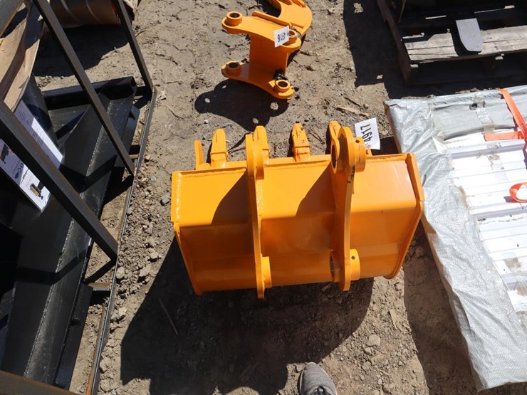 caterpillar-305-image-4