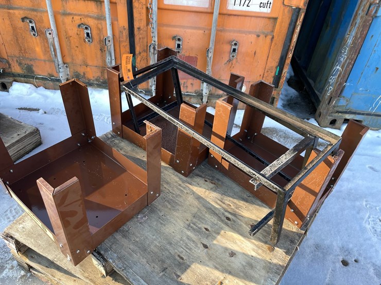 #3940-•-assortment-of-metal-stands-image-9