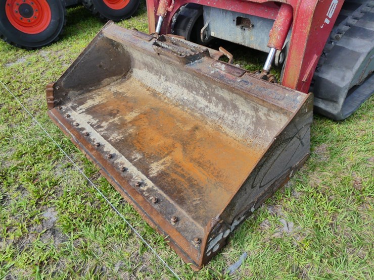 2020-takeuchi-tl8r2-image-9