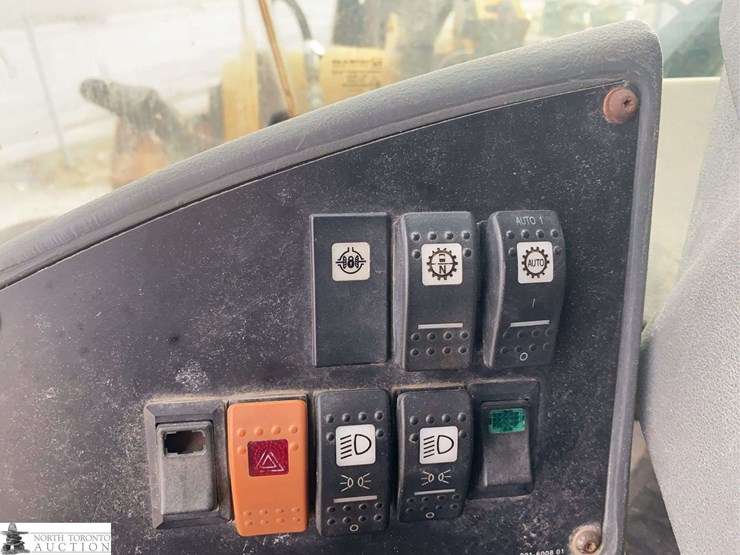 2010-caterpillar-924h-image-14