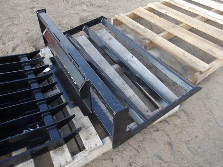 #7430-•-mini-universal-land-plane-image-3