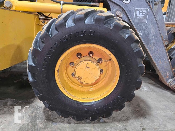 2011-deere-310sj-image-29