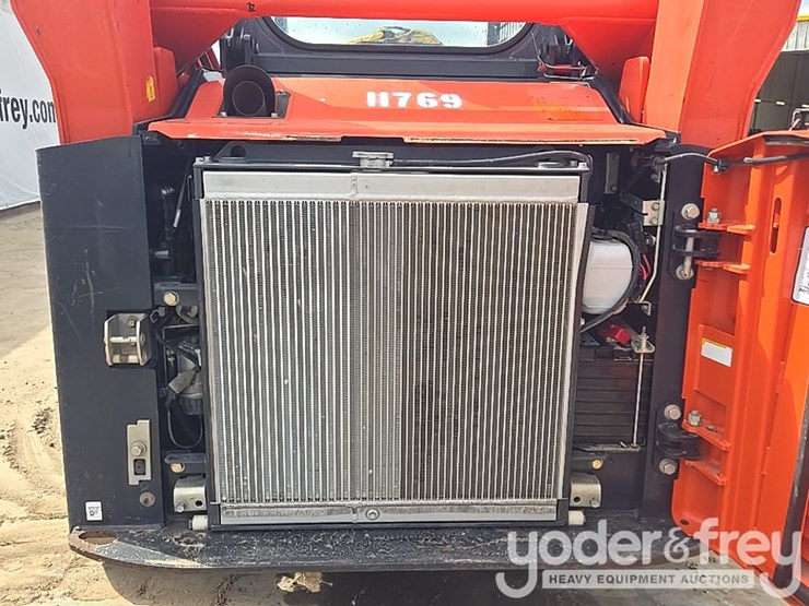 2021-kubota-svl75-2-image-37