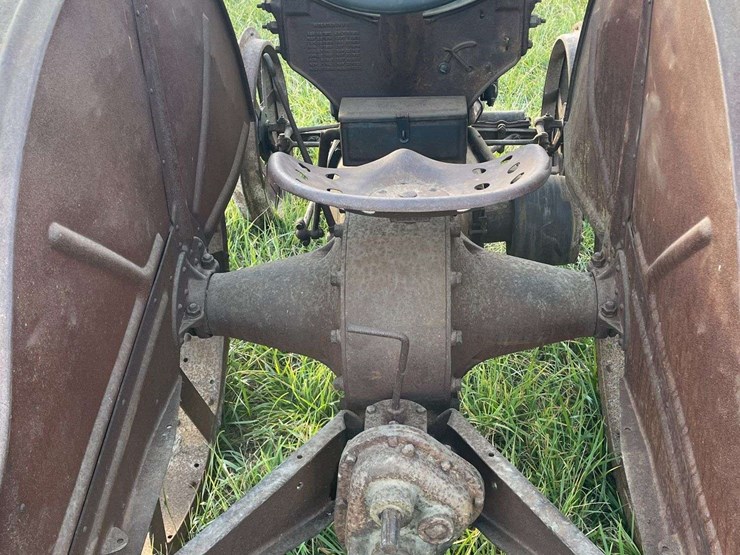 1927-fordson-tractor-image-40