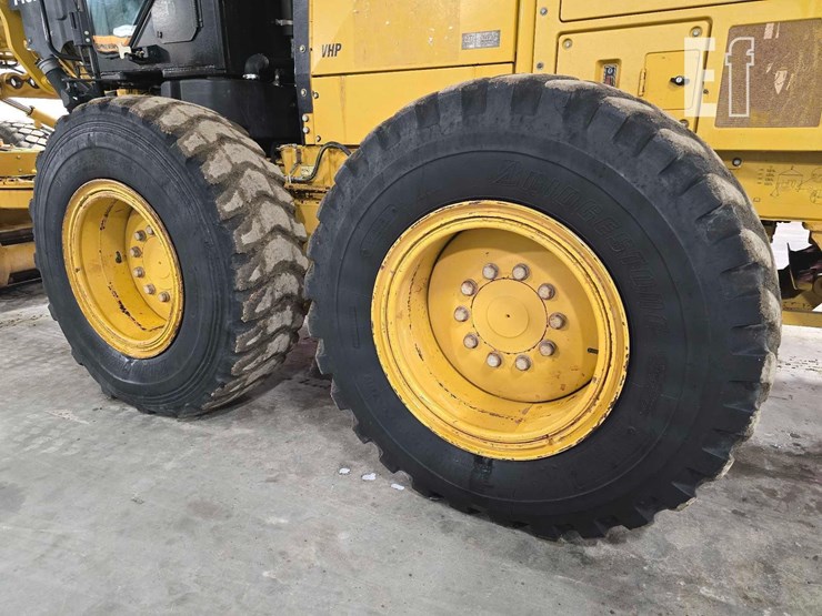 2012-caterpillar-140m2-image-28