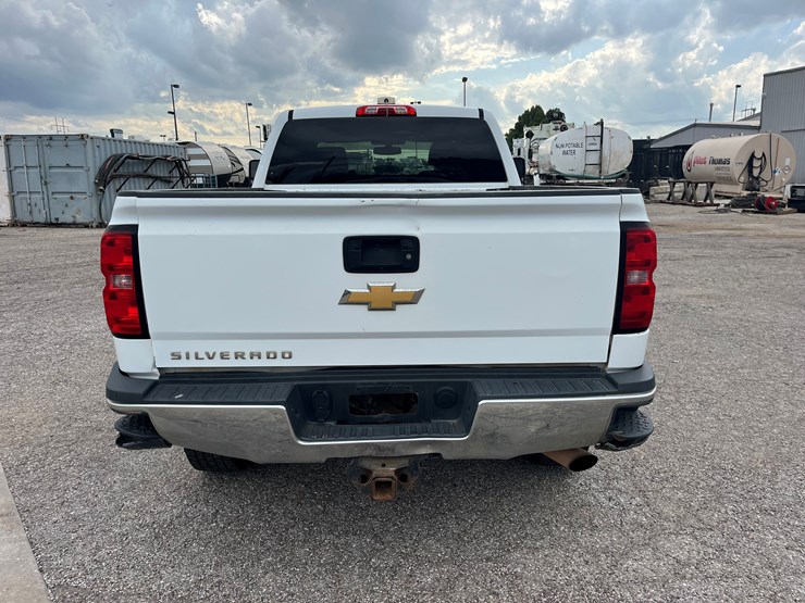 2016-chevrolet-silverado-2500hd-image-6