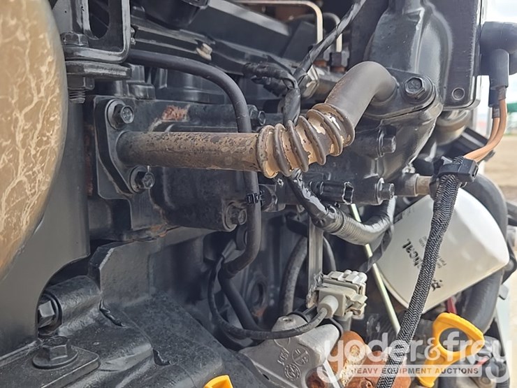 2021-bobcat-t740-image-75