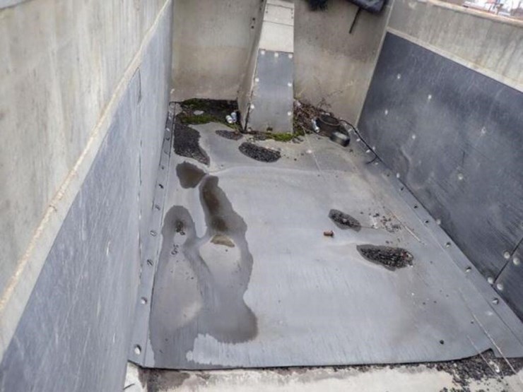 2004-cobra-end-dump-image-19