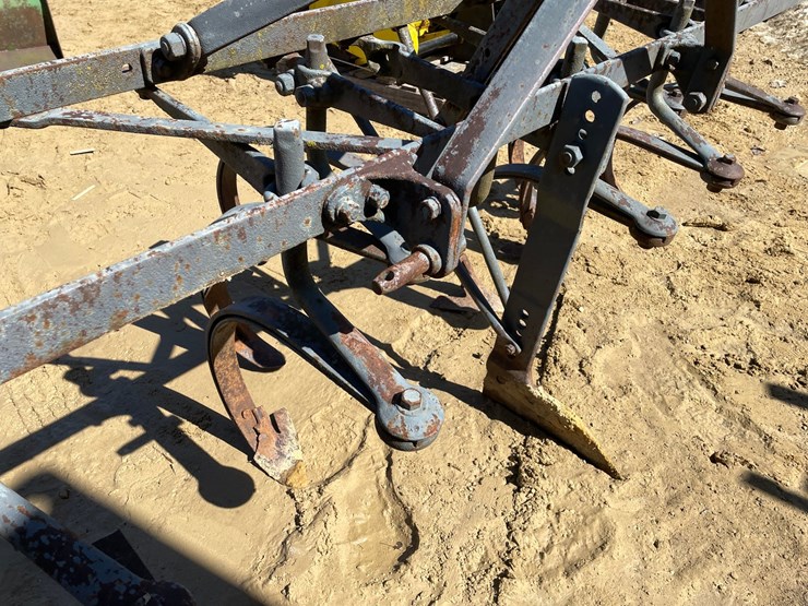 #3967-•-3-point-cultivator-image-12