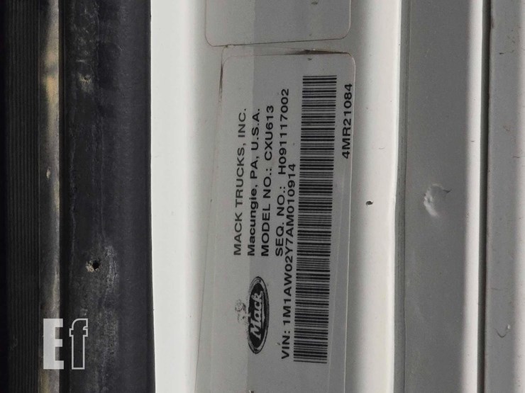 2010-mack-pinnacle-cxu613-image-28