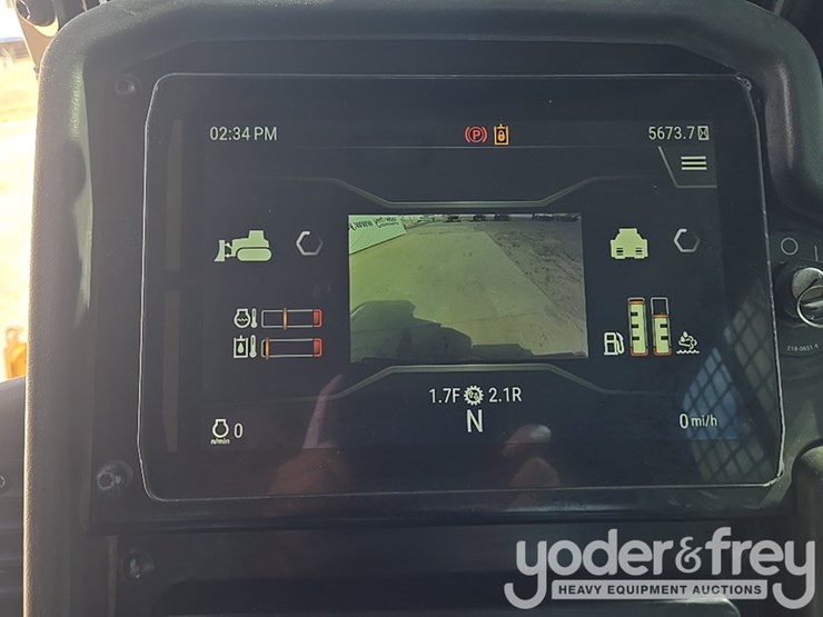 2021-caterpillar-d1-image-75