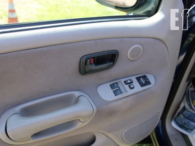 2003-toyota-tundra-image-9