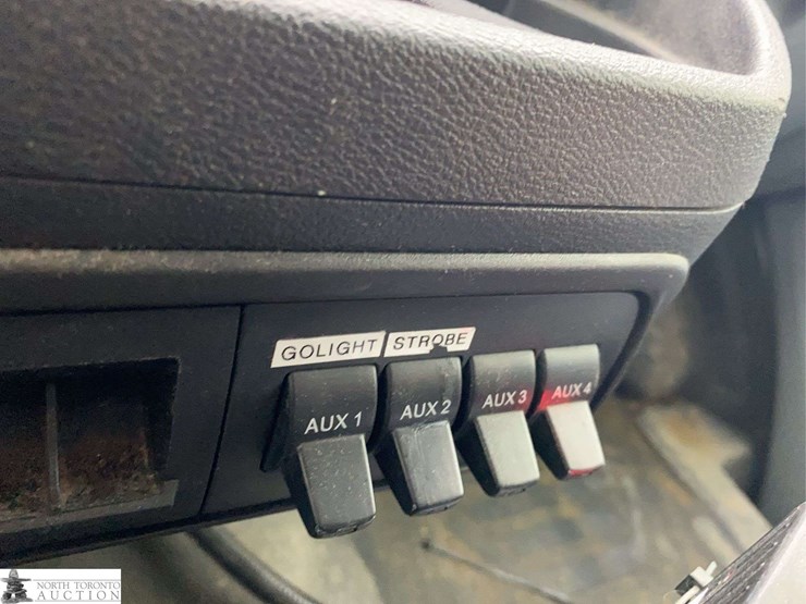 2016-ford-transit-image-23