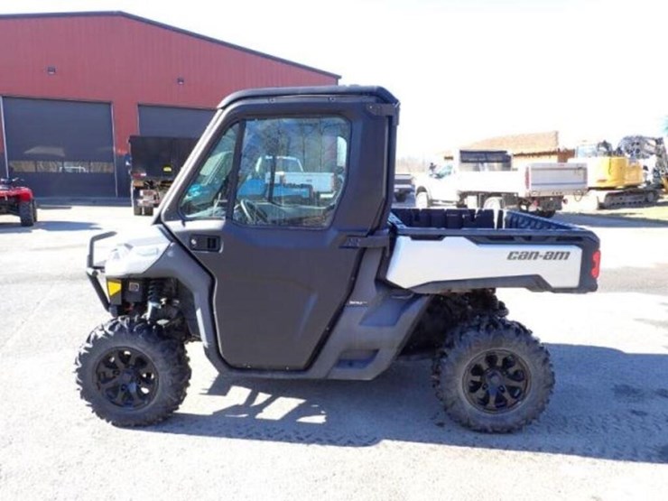 2021-can-am-defender-limited-hd10-4x4-side-by-side-image-8