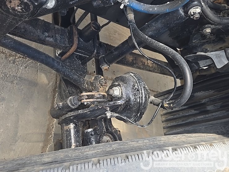 2011-freightliner-cascadia-125-image-59