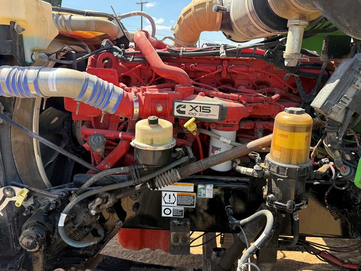 2020-peterbilt-367-image-9