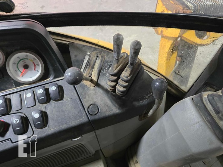 2009-caterpillar-430e-image-27