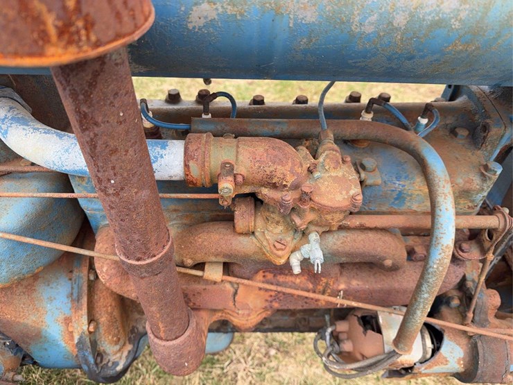 fordson-all-around-england-tractor-image-12