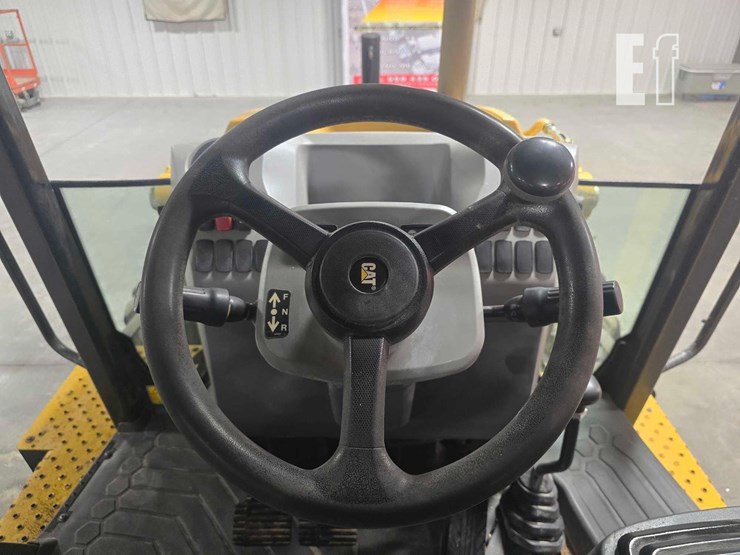 2021-caterpillar-416-image-18