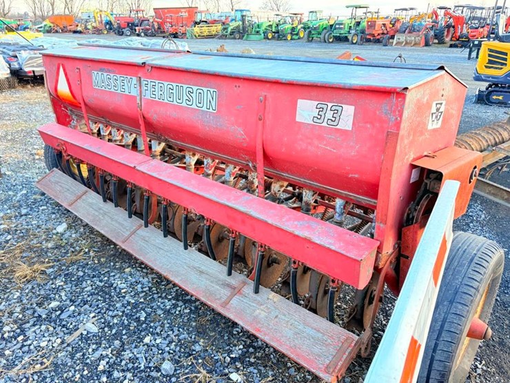 massey-ferguson-33-image-2
