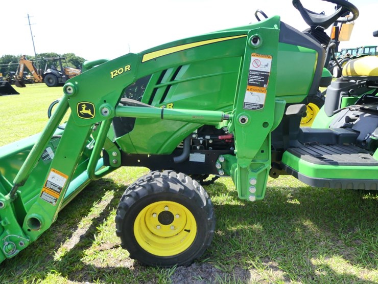 john-deere-1025r-image-8