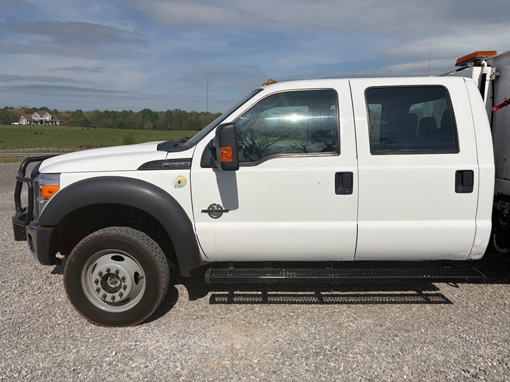 2012-ford-f550-image-3