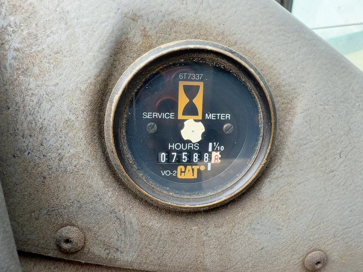 1996-caterpillar-th83-image-17